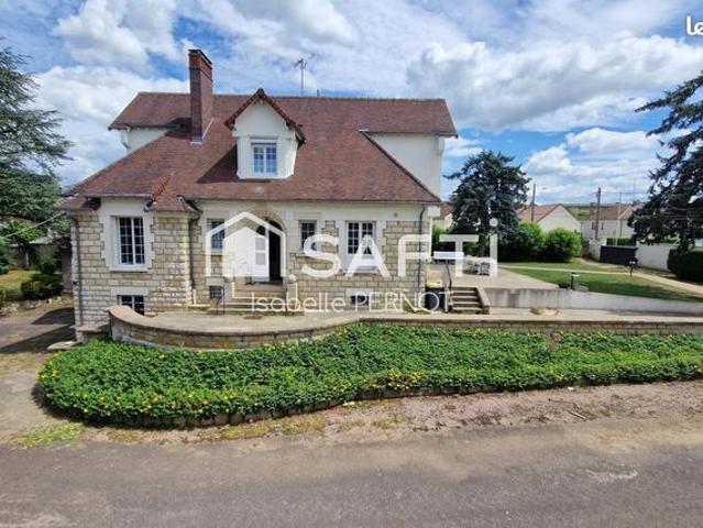 Maison 8 pièces 207 m²