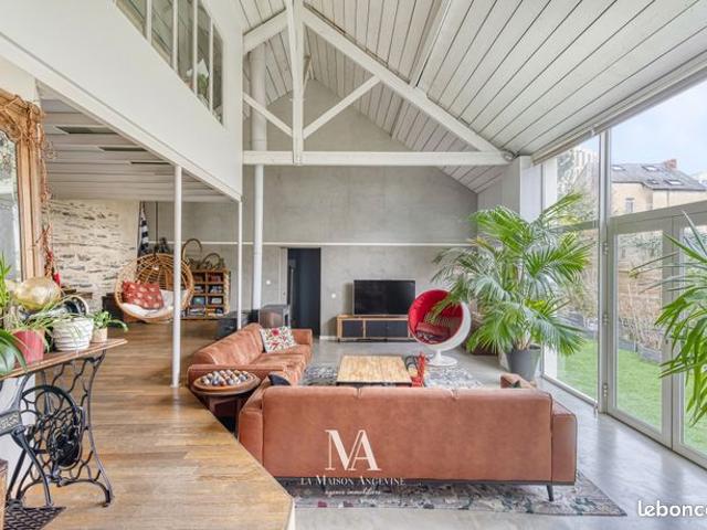 Maison 8 pièces 207 m²