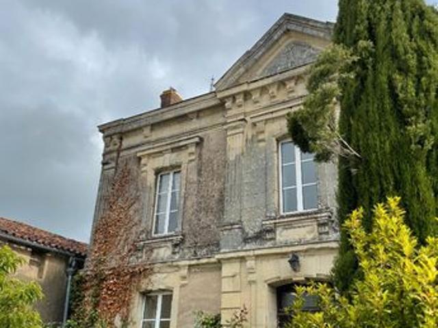 Maison 8 pièces 207 m²