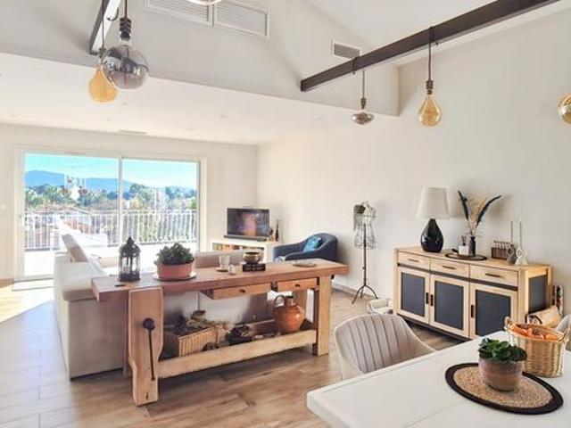 Maison 8 pièces 207 m²