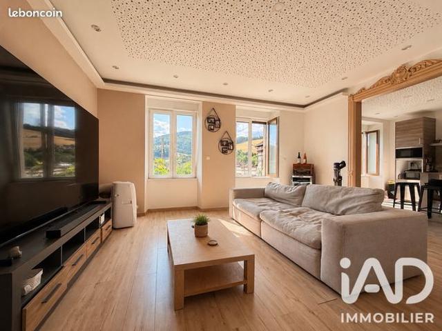 Maison 8 pièces 207 m²