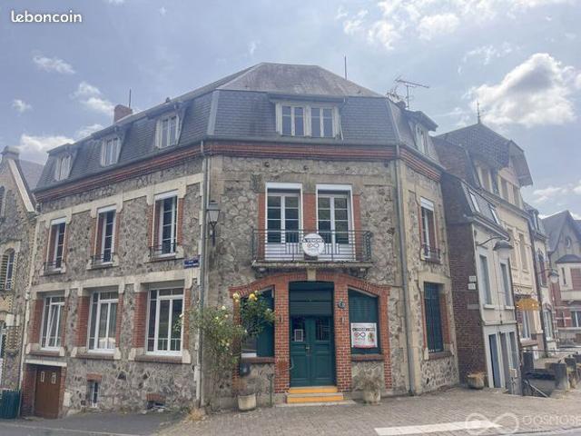 Maison 8 pièces 207 m²
