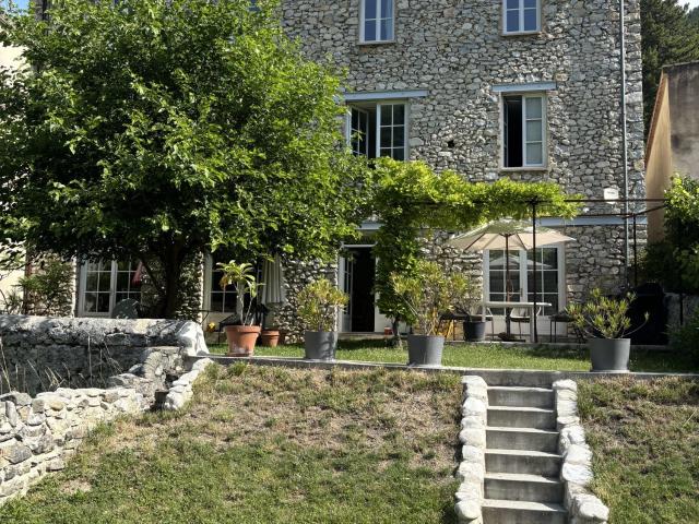 Maison 8 pièces 208 m²
