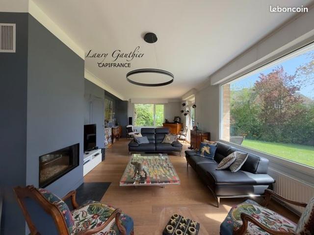Maison 8 pièces 208 m²