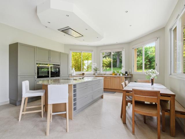 Maison 8 pièces 208 m²