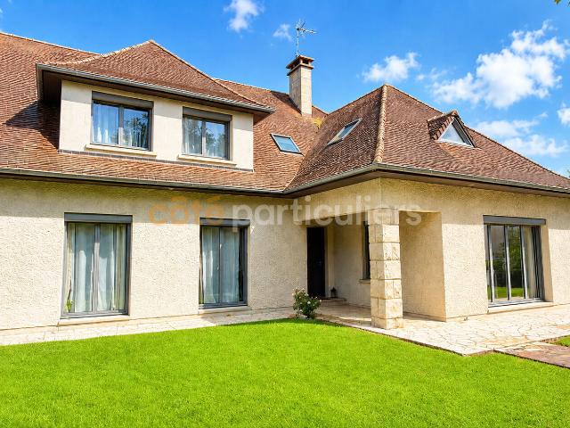 Maison 8 pièces 208 m²