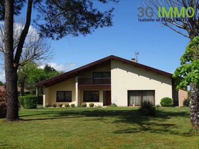 Maison 8 pièces 208 m²
