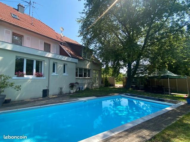 Maison 8 pièces 208 m²