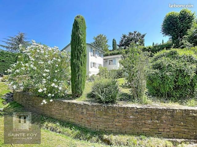 Maison 8 pièces 208 m²