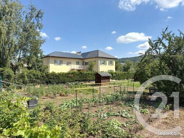 Maison 8 pièces 208 m²