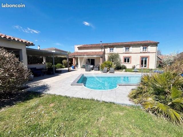 Maison 8 pièces 208 m²