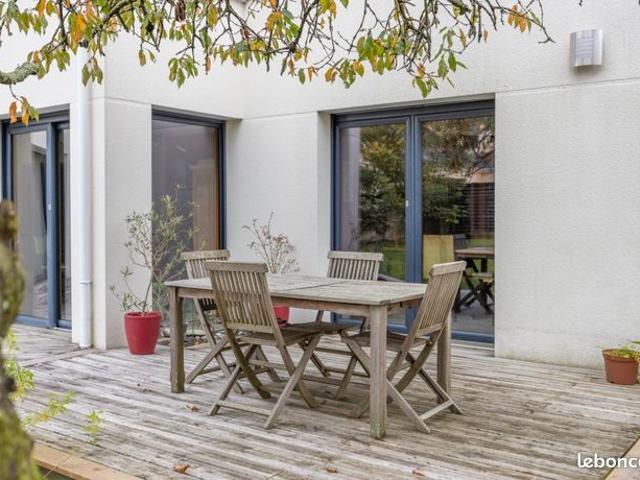 Maison 8 pièces 208 m²
