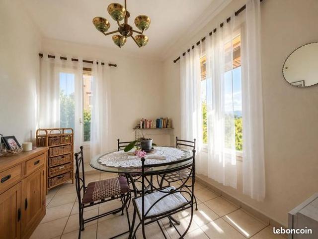 Maison 8 pièces 208 m²