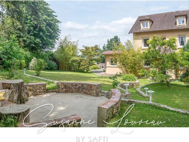 Maison 8 pièces 208 m²
