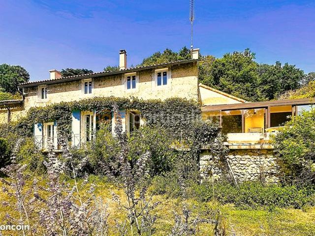 Maison 8 pièces 208 m²