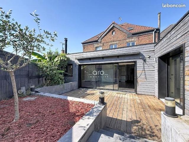 Maison 8 pièces 208 m²