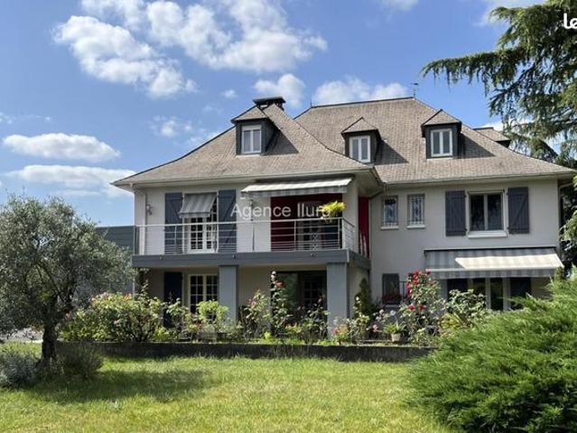 Maison 8 pièces 208 m²