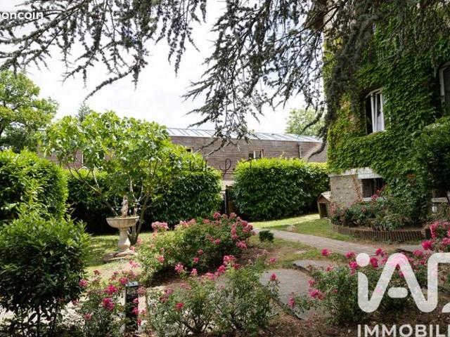 Maison 8 pièces 209 m²