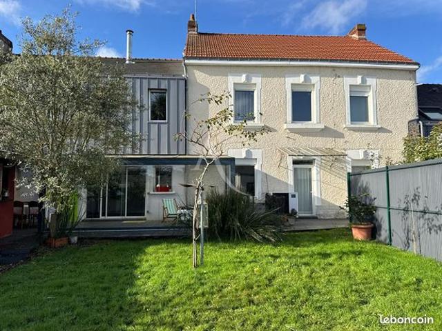 Maison 8 pièces 209 m²