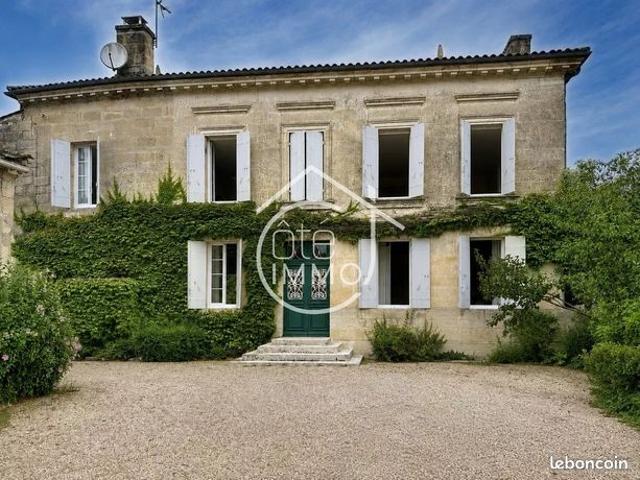 Maison 8 pièces 209 m²