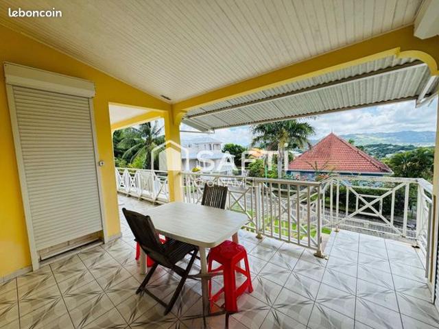 Maison 8 pièces 209 m²