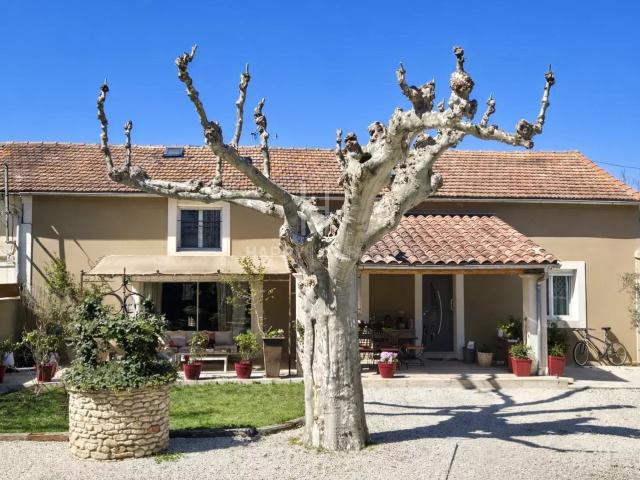 Maison 8 pièces 209 m²