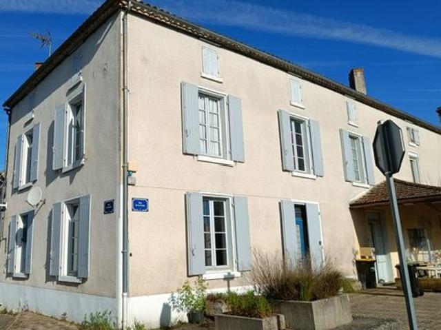 Maison 8 pièces 209 m²