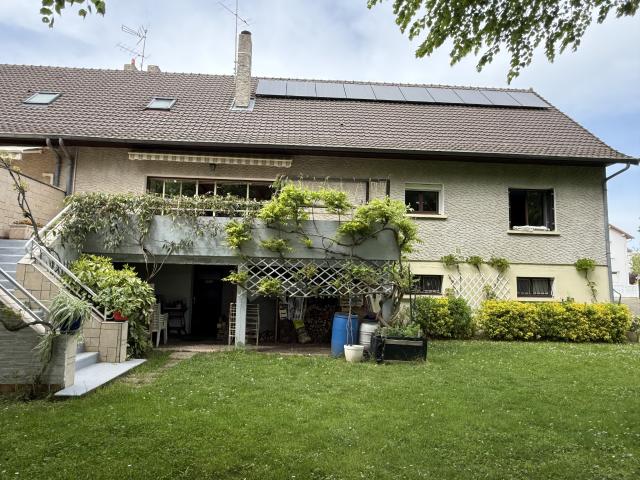 Maison 8 pièces 209 m²