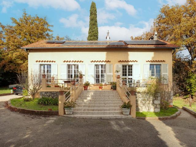 Maison 8 pièces 209 m²