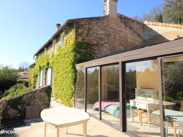 Maison 8 pièces 209 m²