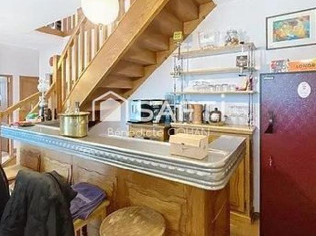 Maison 8 pièces 209 m²