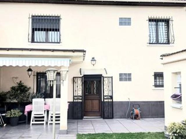 Maison 8 pièces 200 m²