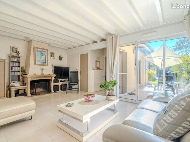 Maison 8 pièces 200 m²
