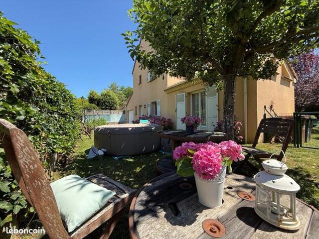 Maison 8 pièces 200 m²