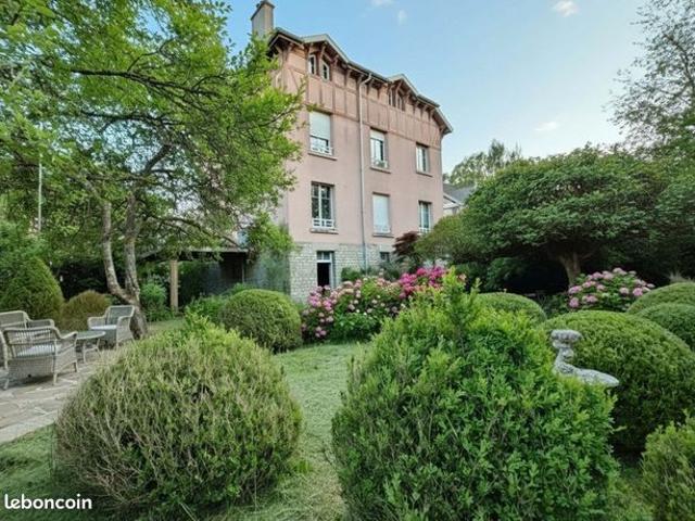 Maison 8 pièces 200 m²