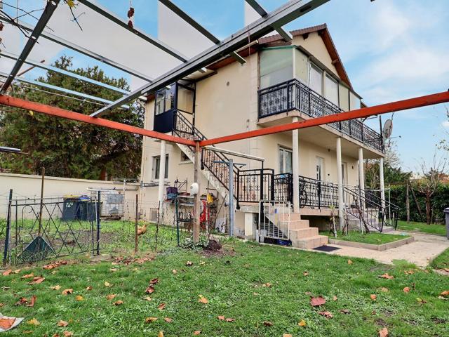 Maison 8 pièces 200 m²