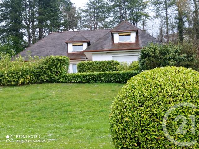 Maison 8 pièces 200 m²