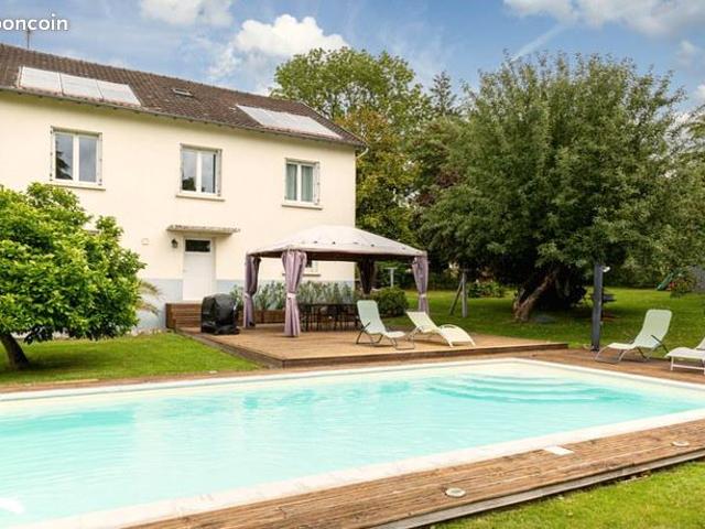 Maison 8 pièces 200 m²