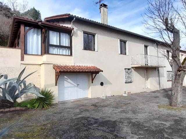 Maison 8 pièces 200 m²
