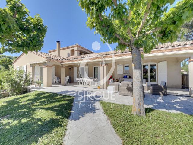 Maison 8 pièces 200 m²