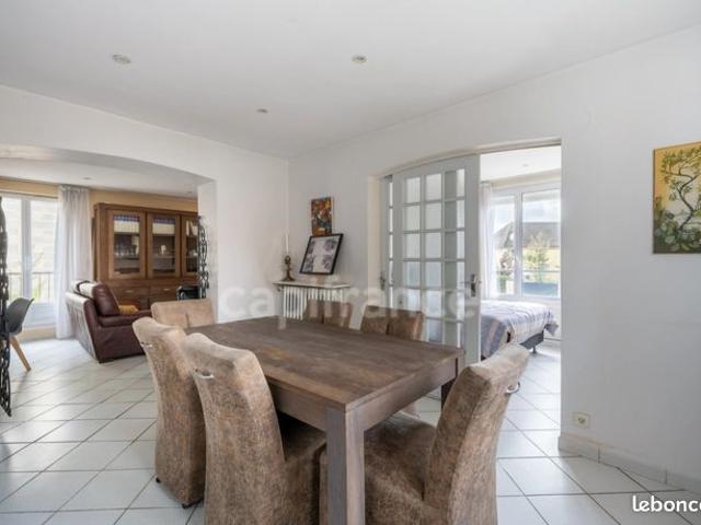 Maison 8 pièces 200 m²