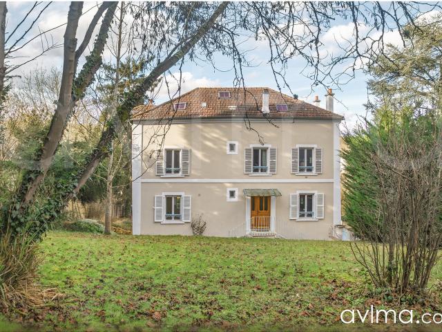 Maison 8 pièces 200 m²