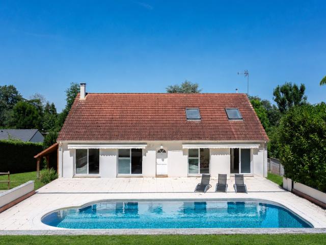 Maison 8 pièces 200 m²