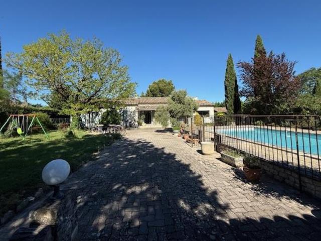 Maison 8 pièces 200 m²
