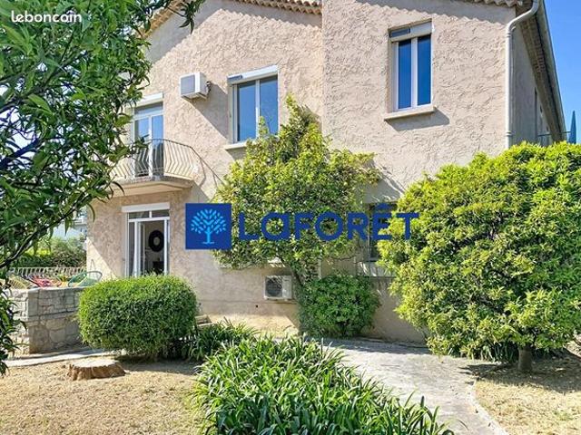 Maison 8 pièces 200 m²
