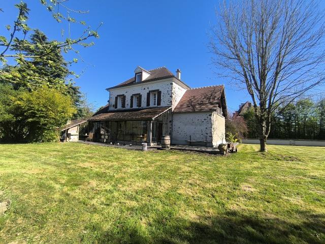 Maison 8 pièces 200 m²