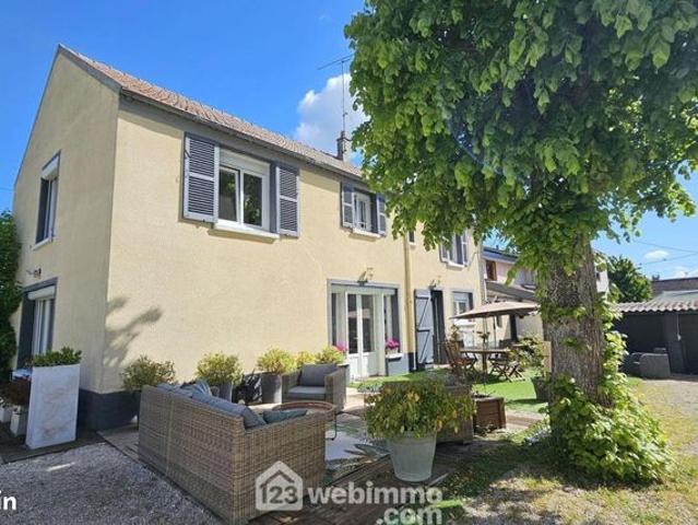 Maison 8 pièces 200 m²