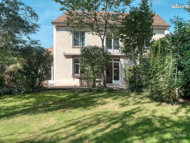 Maison 8 pièces 200 m²