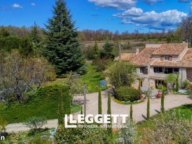 Villa 8 pièces 200 m²