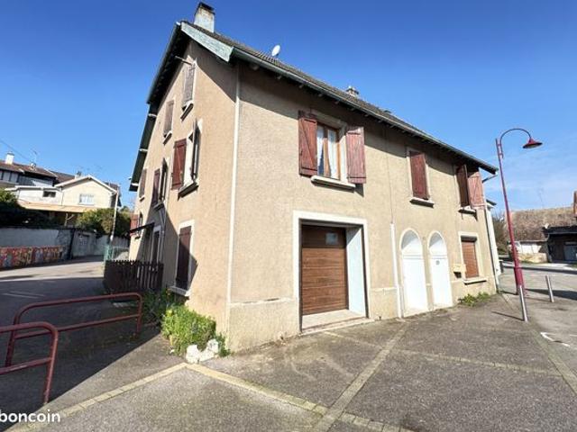 Maison 8 pièces 200 m²